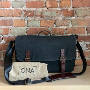 ONA Union Street Camera + 15" Laptop Messenger Bag